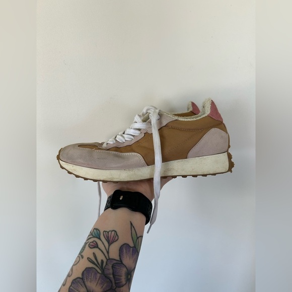 Selected Femme DUAL TONE TRAINERS Size 8 - Picture 4 of 8